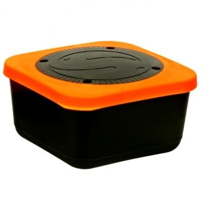 GURU Pudełko Na Przynęty Bait Box 3,3pt 1,875l